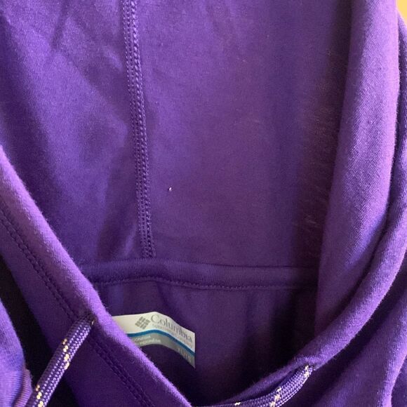 Columbia woman’s college sun trek hooded pullover - Picture 5 of 5